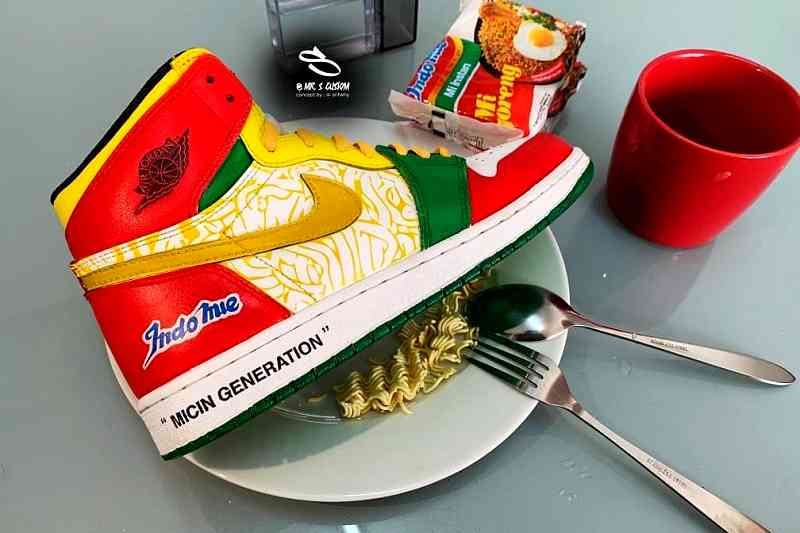 A couple of genius sneakers and instant noodle fans have created an unofficial collaboration and it is now going viral online.