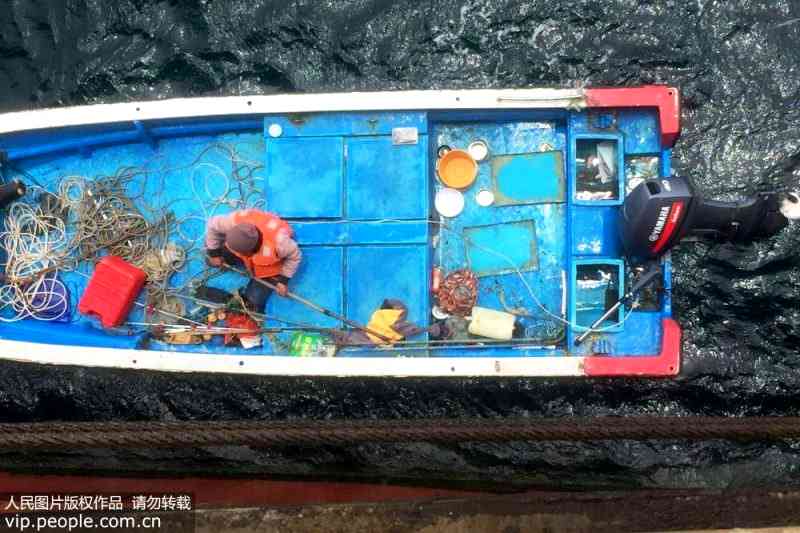 A Chinese fisherman miraculously survived an 11-day ordeal of being adrift in a dangerous area notoriously known as the “Bermuda Triangle of Asia.”