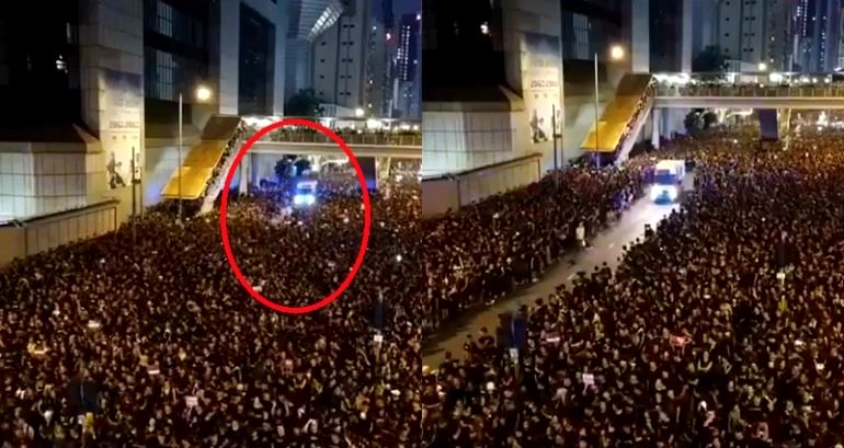 Hong Kong Protesters Praised After Parting to Make Way for an Ambulance