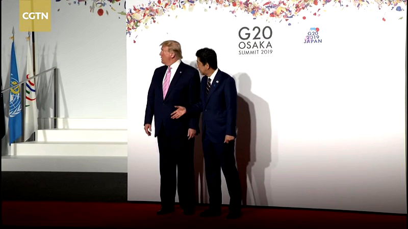 United States President Donald Trump and Japanese Prime Minister Shinzo Abe just shared an awkward encounter while exchanging handshakes in yet another cringeworthy moment.
