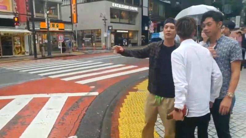 A Twitch streamer had the shock of his life after catching a drunk man groping an unsuspecting woman in the streets of Japan.