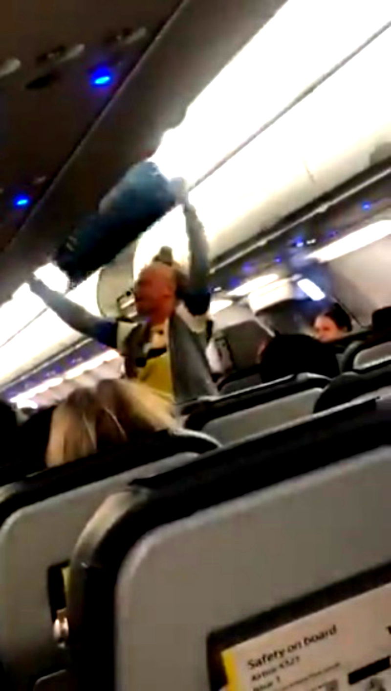 A pair of White women were kicked off of their flight after complaining about the presence of three other male Muslim passengers.