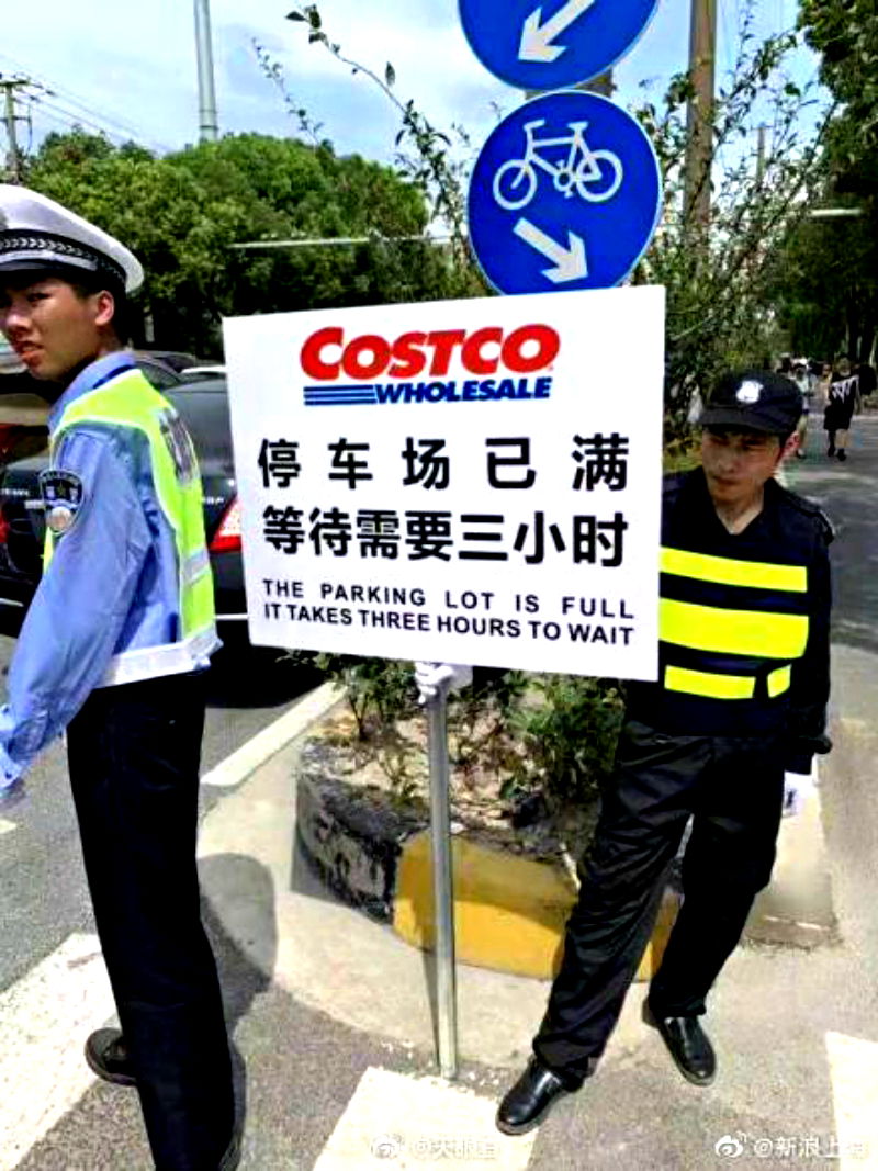 China’s very first Costco outlet opened on Tuesday morning to an insane swarm of shoppers eager to get their hands on bargain goods.