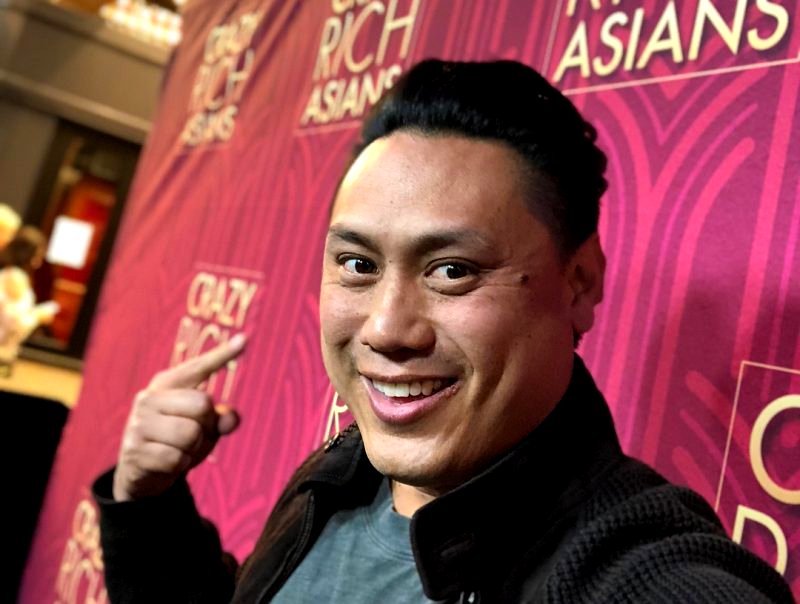 “Crazy Rich Asians” director Jon M. Chu published an open letter in solidarity with Adele Lim, one of the film’s two screenwriters who decided to leave the sequels after being offered significantly less than her co-writer.