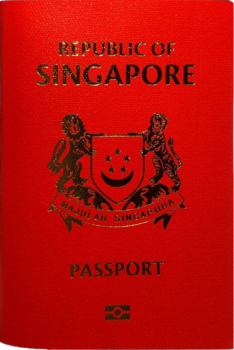 Japanese and Singaporean citizens hold the world’s most powerful passports in the final quarter of the year, being able to visit a respective total of 190 destinations without a visa.