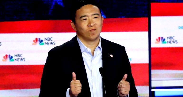 Andrew Yang Wants to Legalize Online Poker in All 50 States