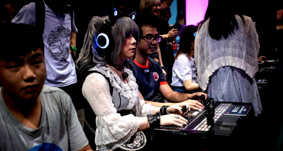 Chinese Teens Under 18 Now Banned From Online Gaming After 10 P.M., Says Government Curfew