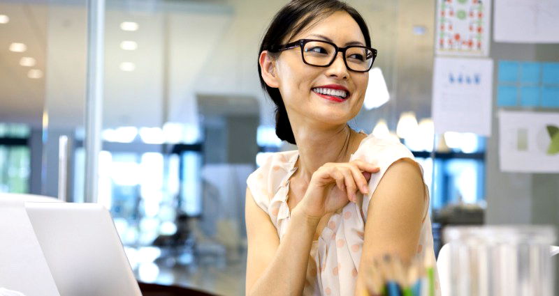 Japanese Firms Ban Women From Wearing Eyeglasses