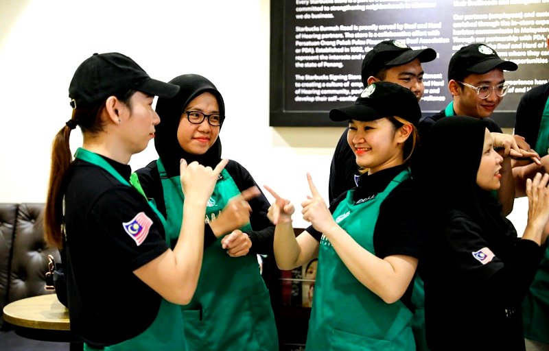 Starbucks Malaysia has recently opened its second outlet in Malaysia run by a staff of deaf employees.