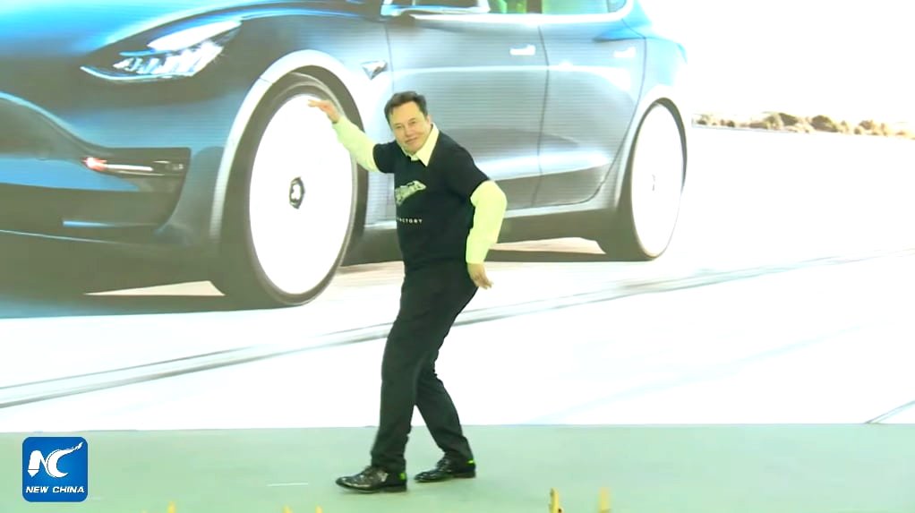 Elon Musk sent a large audience — and later the greater internet — into a frenzy when he tried to pull a John Travolta during a Tesla presentation in Shanghai on Tuesday.