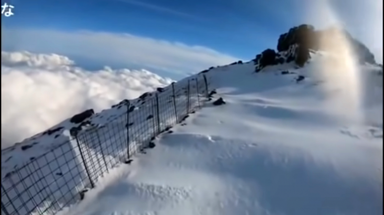 Japanese Man Who Died Live Streaming Fall From Mt. Fuji Wins a Darwin Award