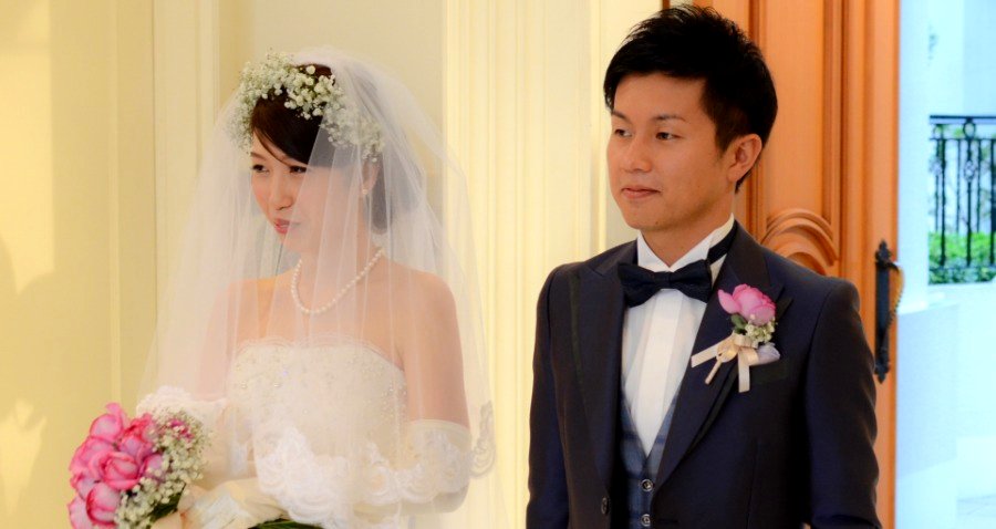 Japan to Give Every Newlywed Couple Almost $6,000 to Start a New Life