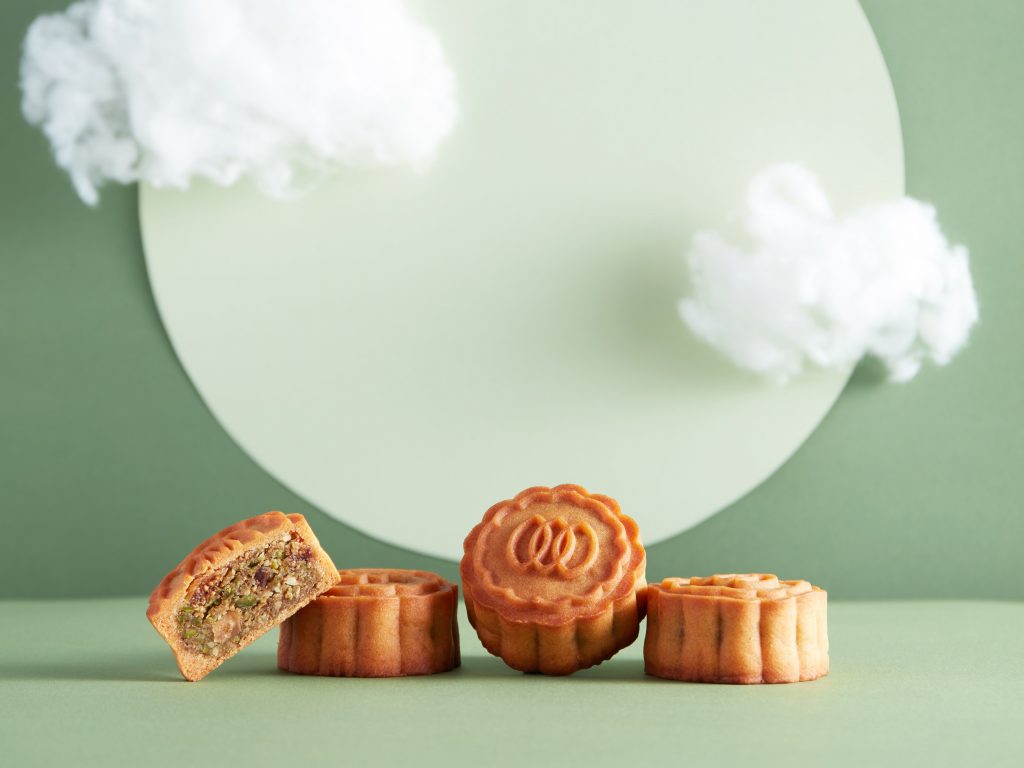 16 Over the Top Mooncakes to Celebrate Mid Autumn Festival