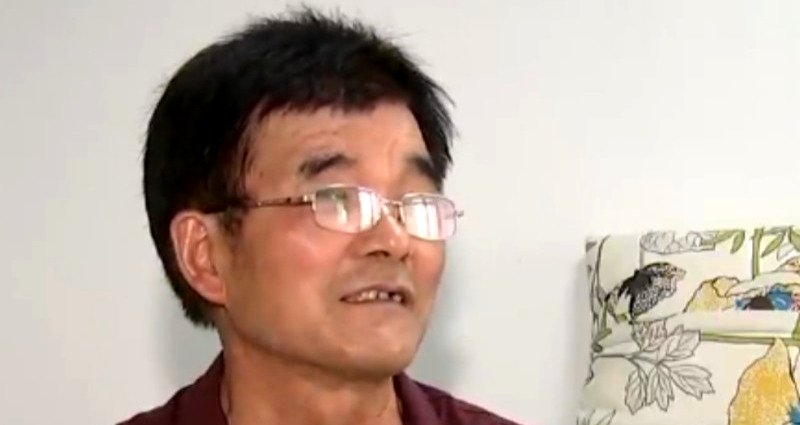 Chinese Man Gifted $76K After Caring for Elderly Neighbor for 30 YEARS