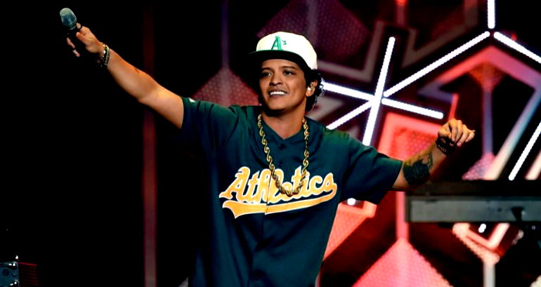 Bruno Mars Becomes First Artist With Diamond Certification for 5 Singles