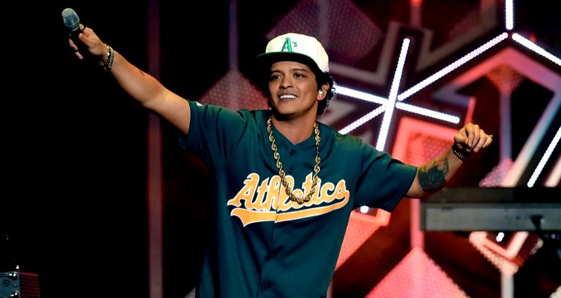 Bruno Mars Becomes First Artist With Diamond Certification for 5 Singles