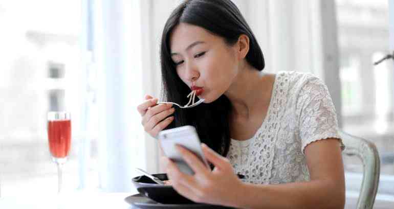 New Law in China Prohibits Mukbangs and Wasting Food