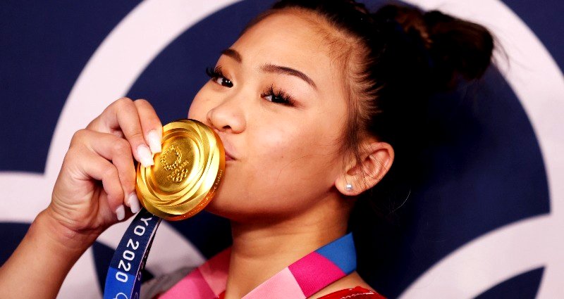 Suni Lee, first Hmong American Olympic gymnast, takes home gold medal in individual all-around event