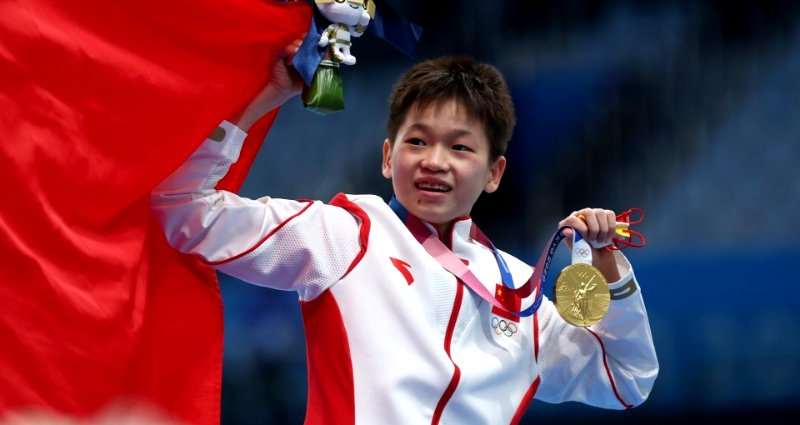 China’s youngest athlete at Tokyo Games wins gold with THREE perfect 10s in women’s diving