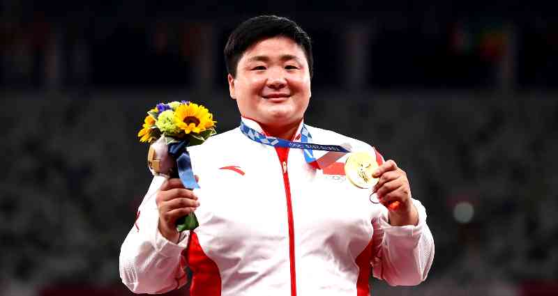 Chinese gold medalist Gong Lijiao makes historic win, faces sexist comments from reporters