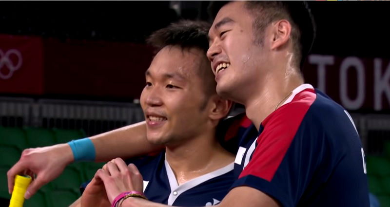 Taiwan’s national flag anthem plays during badminton medal ceremony in historic Tokyo Games moment