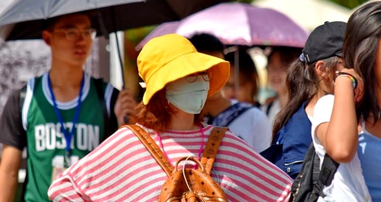 Conservatives feel more comfortable with Asians who don’t wear masks, study finds