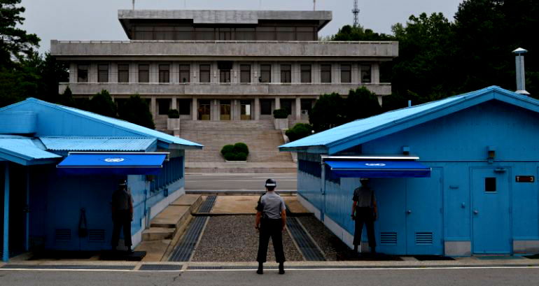 7 in 10 South Koreans want nuclear weapons to defend against China and North Korea threats, poll reveals