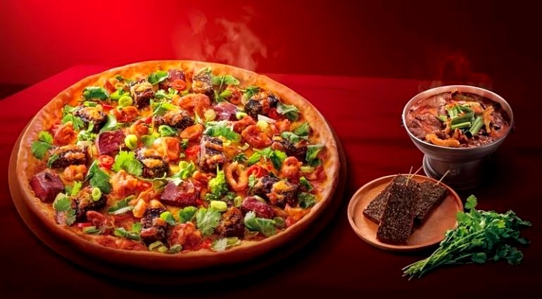 Pizza Hut Taiwan dishes up cilantro, intestines and pig’s blood-topped pizza