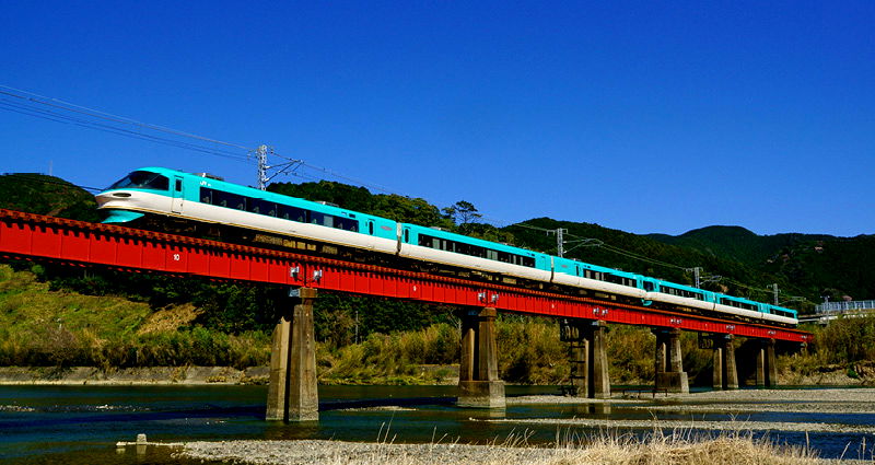 Deceased train driver in Japan awarded 45 cents after his pay was deducted for 1-minute delay in 2020