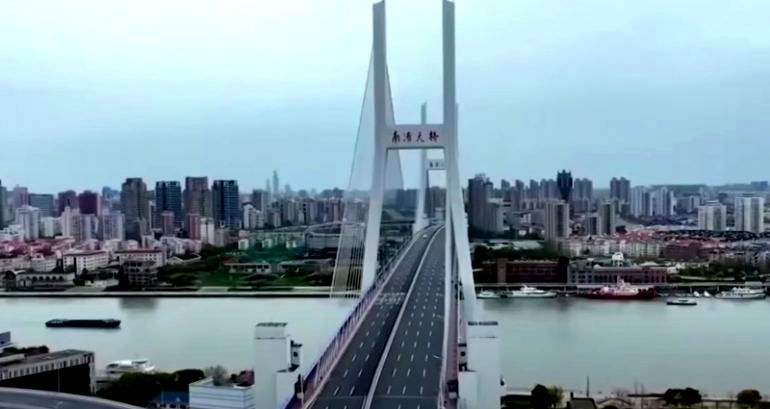 Video of Shanghai residents screaming out their windows during strict COVID lockdown goes viral