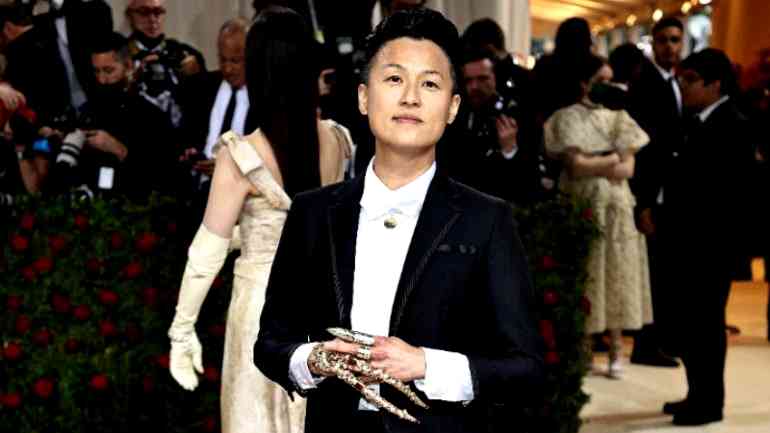 Celebrity chef Melissa King wears Chinese dynasty-inspired nail guards to the Met Gala