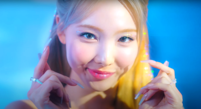 Twice’s Nayeon is here to ‘Pop!’ off in solo debut