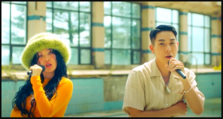 Mamamoo’s Hwasa and rapper Loco team up once again for new single ‘Somebody!’