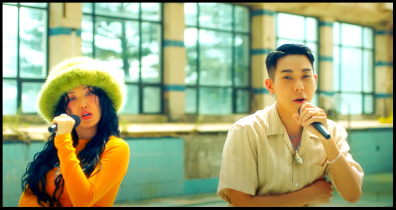 Mamamoo’s Hwasa and rapper Loco team up once again for new single ‘Somebody!’