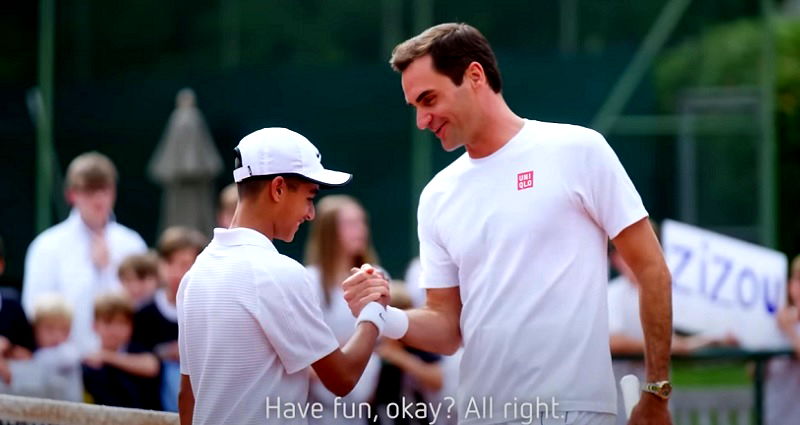 Tennis legend Roger Federer fulfills ‘pinky promise’ to young boy