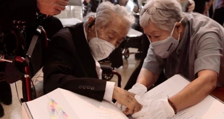 Complete list of WWII Japanese internees unveiled in LA weighs 25 pounds