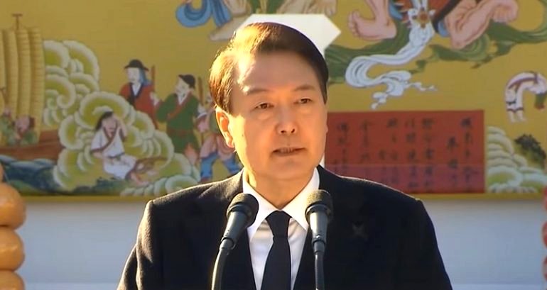 S. Korean president apologizes for deadly Seoul Halloween crush