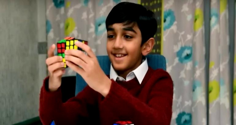 Is this 11-year-old boy smarter than Stephen Hawking?