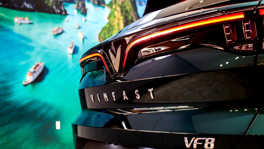 VinFast cuts EV lease prices for first US buyers