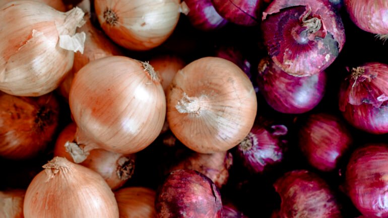 Manila store to allow customers to pay with onions