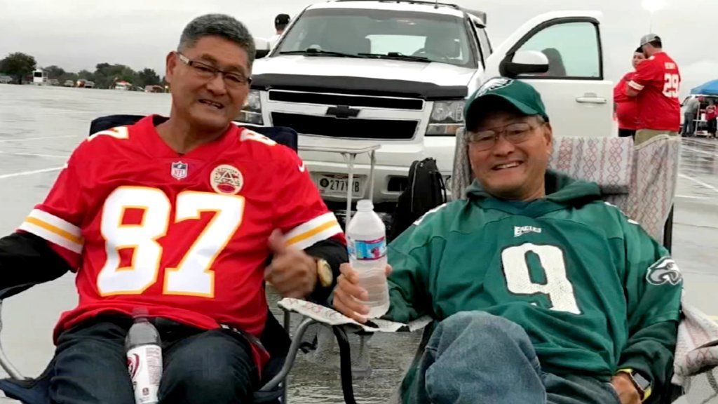 Reunited twins separated at birth find themselves rooting for opposing Super Bowl teams
