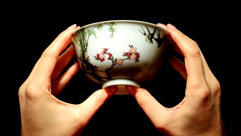 This 300-year-old Chinese bowl just sold for over $25 million at auction