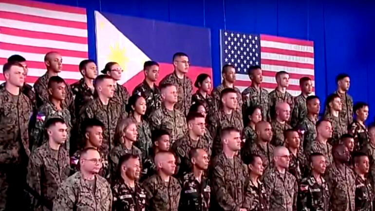 Reintroduced bill aims to reunite Filipino WWII veterans with their children