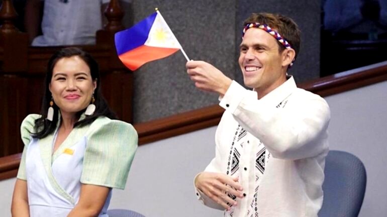 Philippine Senate approves bill to grant citizenship to Canadian vlogger ‘BecomingFilipino’