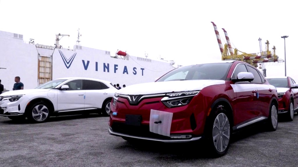 VinFast recalls first batch of EVs in US due to safety risk