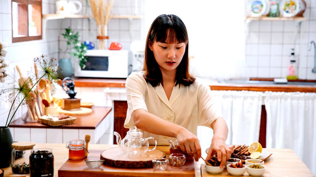 Chinese woman quits job of 15 years to become ‘full-time daughter’ for $565 a month