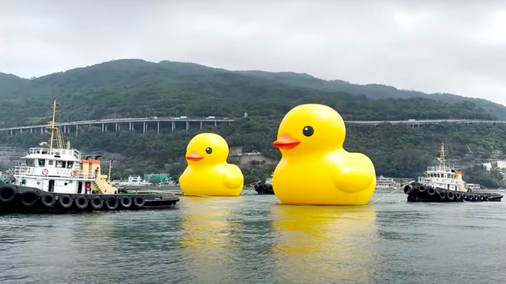Hong Kong’s giant rubber duck returns — with a friend — after 10 years
