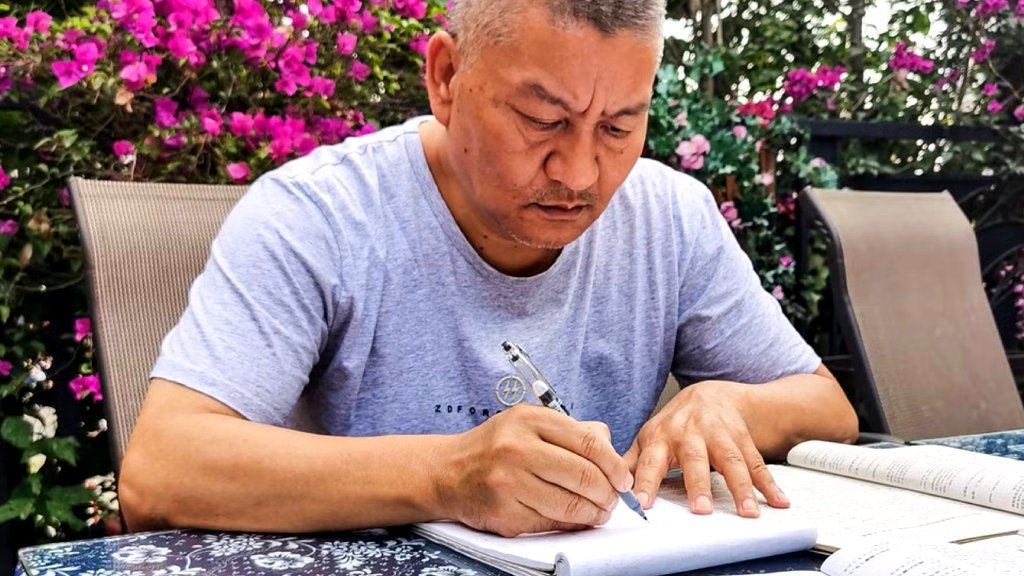 56-year-old Chinese millionaire fails China’s university entrance exam for the 27th time
