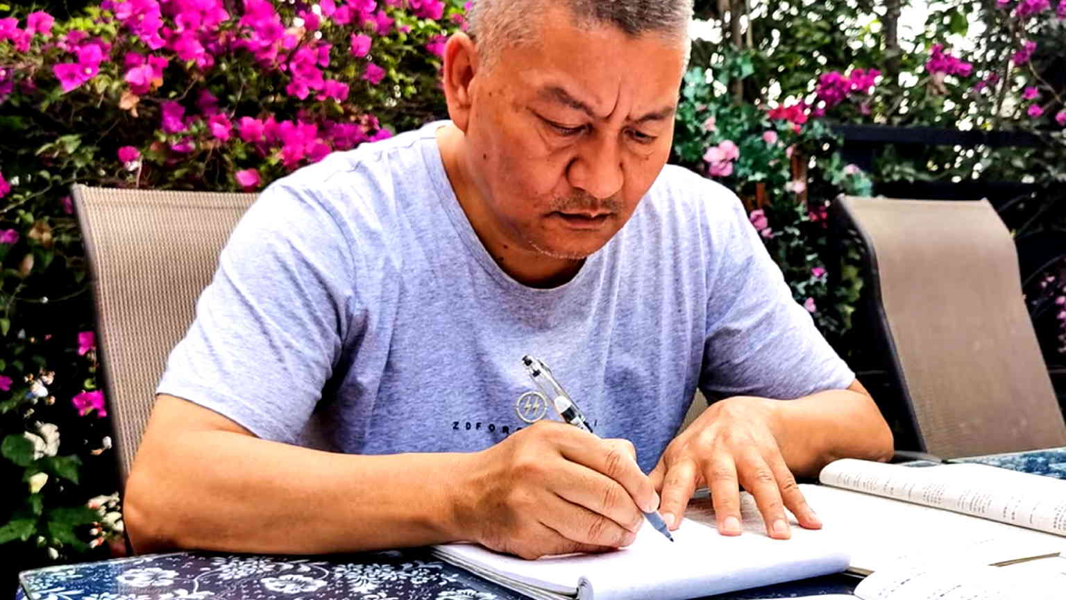 56-year-old Chinese millionaire fails China’s university entrance exam for the 27th time