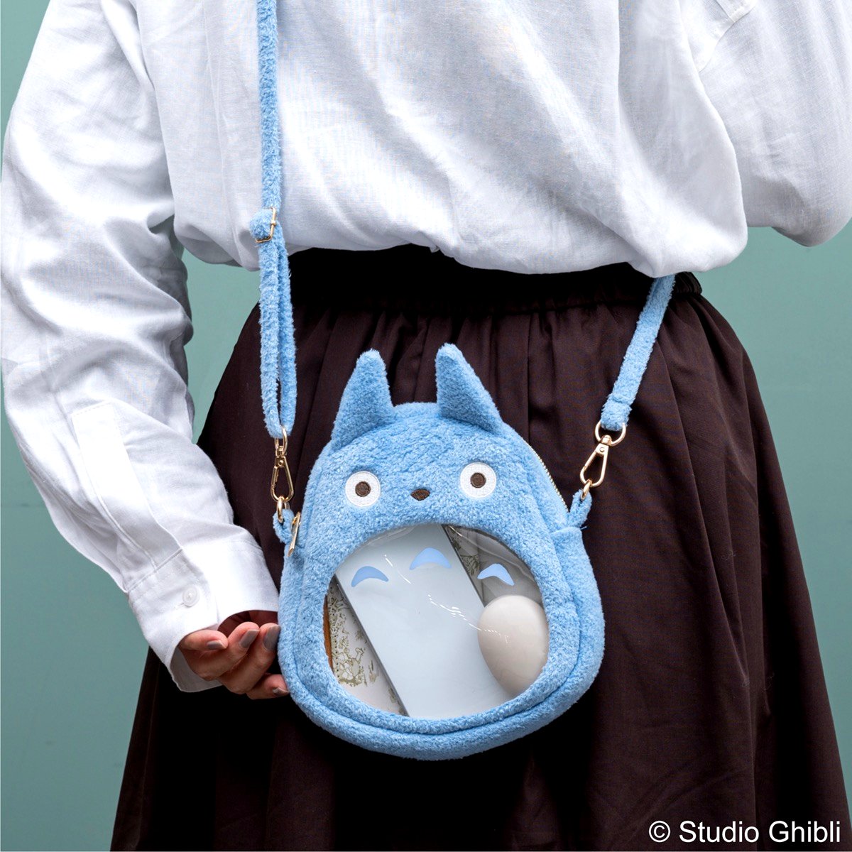 Studio Ghibli releases adorable bags, fans featuring characters